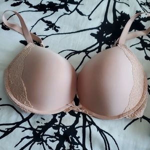 VS Dream Angel's push up bra